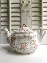 Vintage Wood Pink Floral Teapot