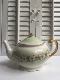 Vintage Dogwood Teapot