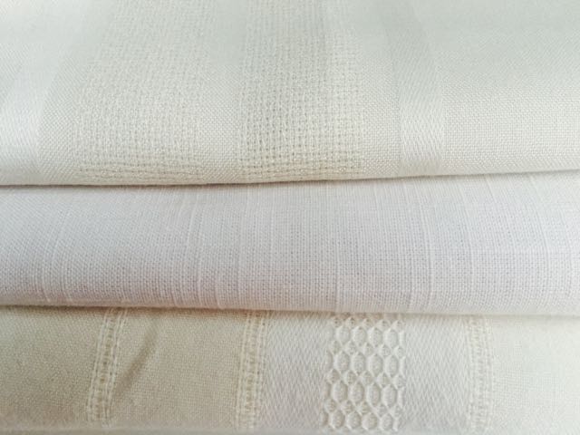 Cotton/Blend - Cream Tablecloths (Top to Bottom)