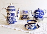 Vintage Blue Willow Tea Set with Runner