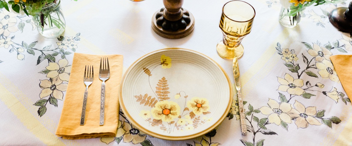 Vintage Wildflower Stoneware Place Setting