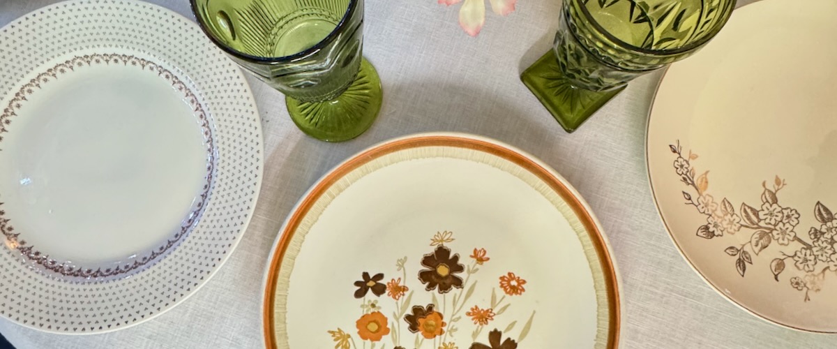 Vintage Wildflower Stoneware Tablescape