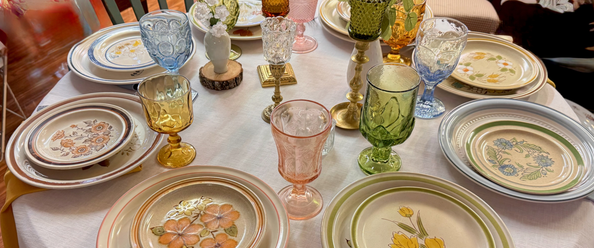 Vintage Wildflower Stoneware Tablescape